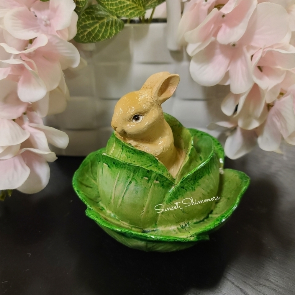 Spring Easter Bunny Rabbit In Cabbage Leaf Figurine Tier Tray Decor New - Picture 6 of 6